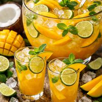 Punch tropical cu mango și lime